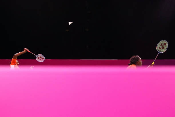 從零開始學(xué)羽毛球：發(fā)球規(guī)則與標(biāo)準(zhǔn)動(dòng)作示范