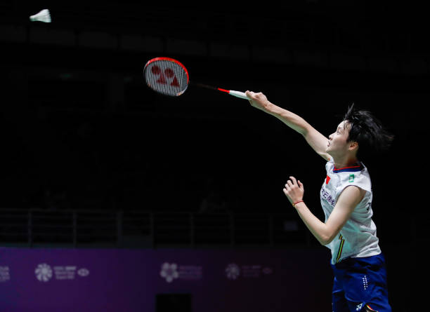 新手必看！羽毛球扣殺標(biāo)準(zhǔn)動作分解圖解