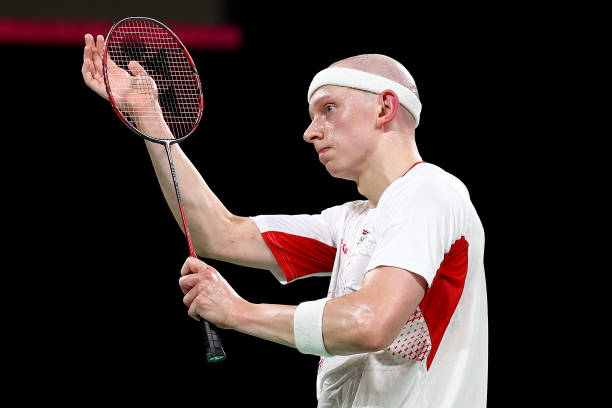 從入門到進(jìn)階：學(xué)生羽毛球拍選購指南（附品牌推薦）