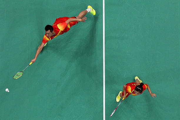 12歲男孩羽毛球拍選購(gòu)攻略：重量、長(zhǎng)度、材質(zhì)解析