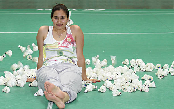 羽毛球拍5U和6U是什么意思？初學(xué)者必看重量解析