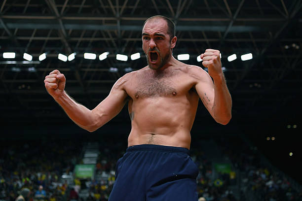 裁判手勢與判罰標準：2023版羽毛球規(guī)則權(quán)威指南