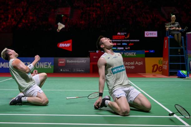 親子運(yùn)動日記：和爸爸打羽毛球的歡樂時光