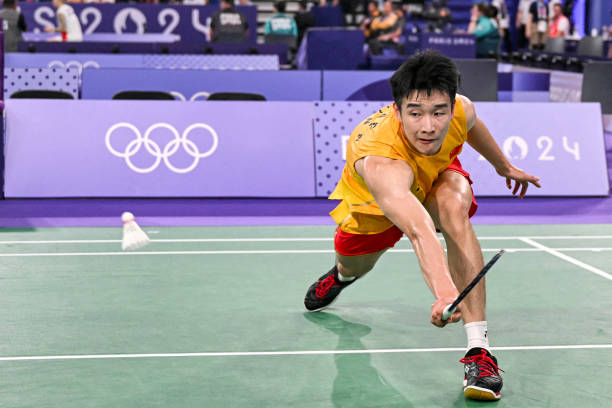 羽毛球進攻型打法：扣殺、劈殺與突擊戰(zhàn)術詳解