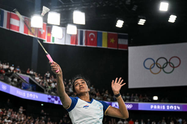 羽毛球場(chǎng)地規(guī)格指南：從劃線到凈高的完整標(biāo)準(zhǔn)