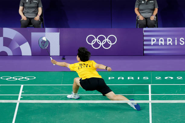 青少年羽毛球拍重量范圍解析：從入門到進(jìn)階