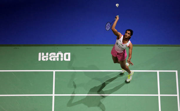 羽毛球扣殺實(shí)戰(zhàn)應(yīng)用：標(biāo)準(zhǔn)動(dòng)作與戰(zhàn)術(shù)配合技巧