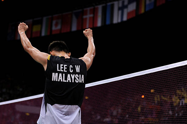 羽毛球雙打戰(zhàn)術(shù)：右半場站位如何提升攻防效率？