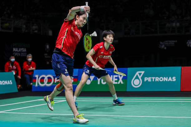 羽毛球場(chǎng)地規(guī)劃必知：?jiǎn)未蚺c雙打的尺寸與布局技巧