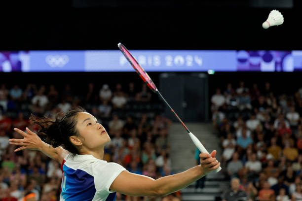 校園羽毛球精彩瞬間：不露臉也能感受運(yùn)動魅力