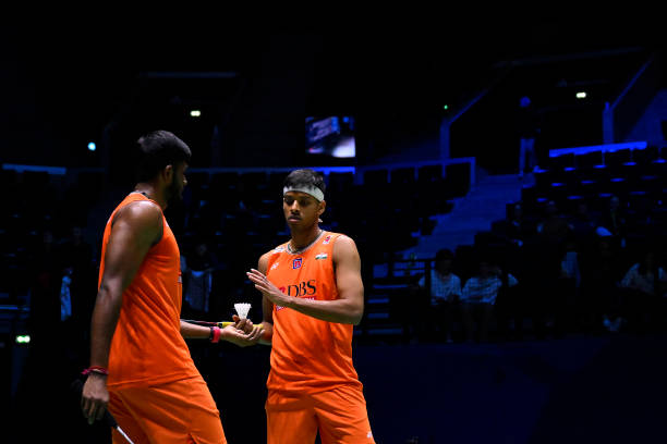 6U和7U羽毛球拍大比拼：速度、力量與控制的終極選擇