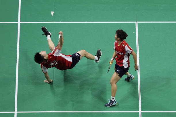 專(zhuān)業(yè)測(cè)評(píng)：尤尼克斯與李寧羽毛球鞋性能大比拼