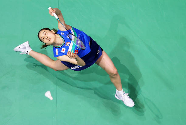 羽毛球高遠球揮拍圖解教程：從握拍到擊球的完整指南