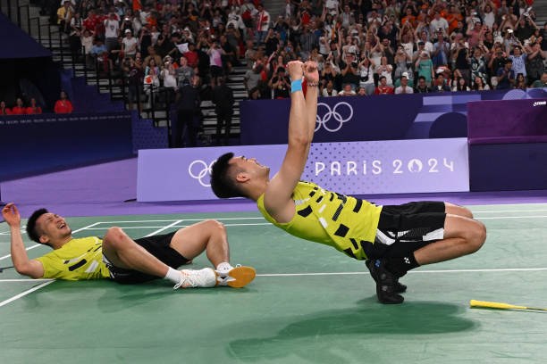 4U羽毛球拍重量揭秘，為什么職業(yè)選手偏愛這個規(guī)格？