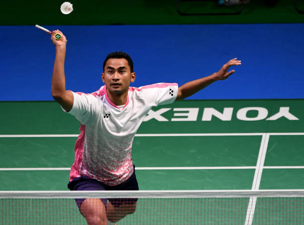 諶龍低調(diào)戀愛多年，對象身份終于浮出水面