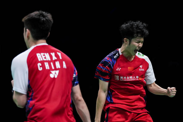 羽毛球發(fā)球?qū)崙?zhàn)技巧：如何提高發(fā)球精準(zhǔn)度和隱蔽性