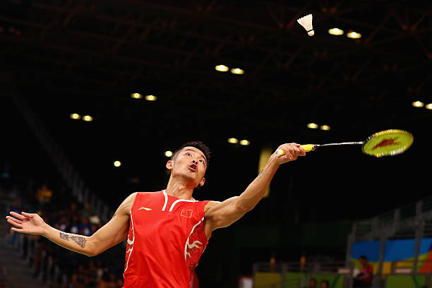 羽毛球反手揮拍慢動作演示：糾正常見錯誤動作