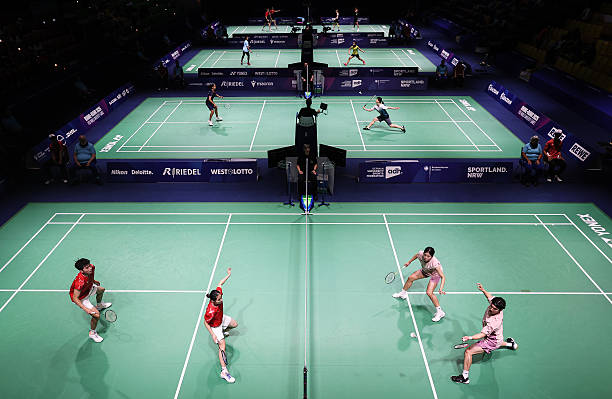 羽毛球單打和雙打的邊界線對比，別再搞混了！