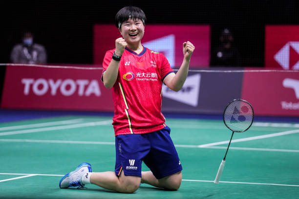 羽毛球裝備指南：球拍、球與服裝的選擇