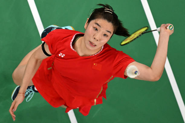 如何選擇？羽毛球1010與1012的優(yōu)缺點(diǎn)大比拼