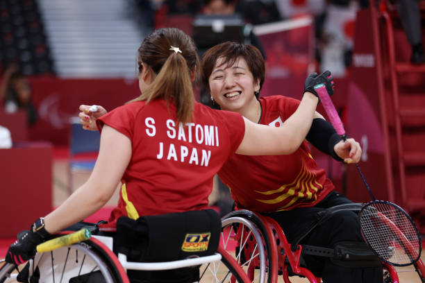 室內(nèi)VS室外羽毛球場(chǎng)：場(chǎng)地材質(zhì)與規(guī)格差異對(duì)比