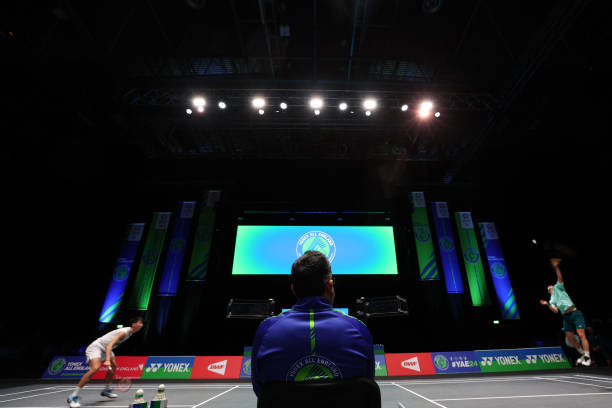 如何在家或戶外臨時搭建一個符合標(biāo)準(zhǔn)的羽毛球場？