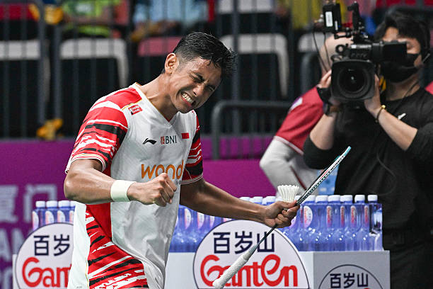 羽毛球雙打發(fā)球區(qū)與邊線規(guī)則詳解（含示例圖）