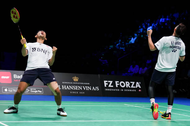 羽毛球場(chǎng)地邊界線：?jiǎn)未蛘€是雙打?qū)挘?></a>
                        </div>
                        <div   id=