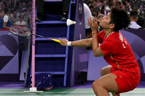 羽毛球小球違例常見錯(cuò)誤：發(fā)球過高、過腰怎么判？