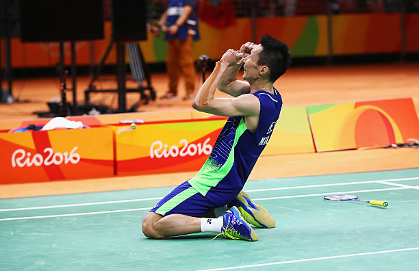 羽毛球基礎(chǔ)教學(xué)：?jiǎn)未?雙打規(guī)則與站位技巧