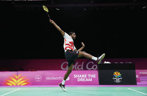 4U4和4U5羽毛球拍性能對比：進攻型還是防守型？