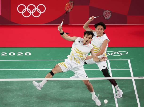 如何選擇？SP和TW產羽毛球拍的優(yōu)缺點全盤點