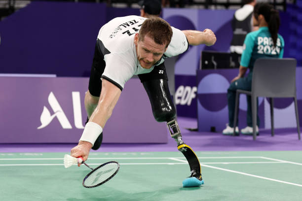 羽毛球?qū)ｍ椚瞬藕啔v：教練、裁判或俱樂部相關(guān)經(jīng)歷