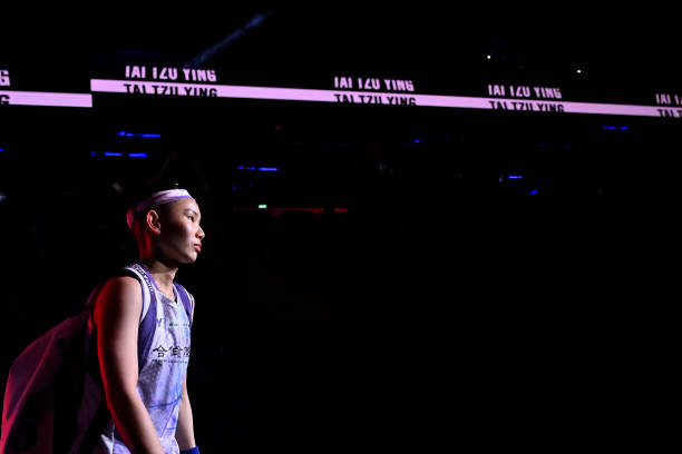 羽毛球基本功訓(xùn)練：正手、反手、發(fā)球技巧全解析