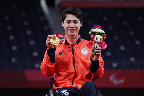 羽毛球單打邊界線規(guī)則：外線與內(nèi)線的正確應(yīng)用