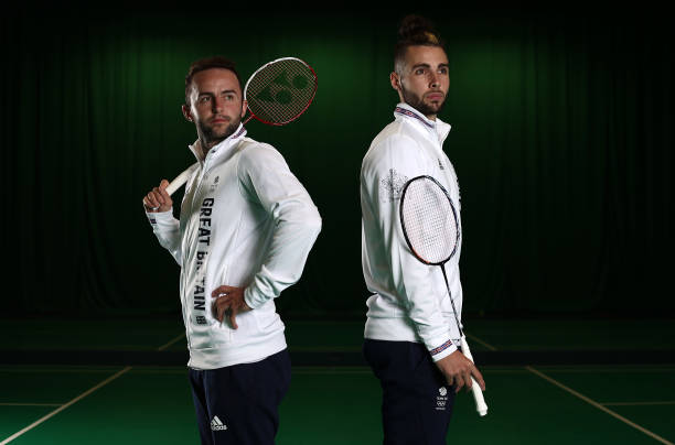 羽毛球拍材質(zhì)大比拼：碳纖維 vs 鋁合金 vs 鈦合金