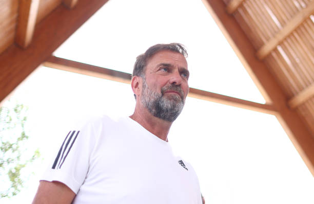 羽毛球裝備指南：球拍、球鞋與服裝的選擇技巧