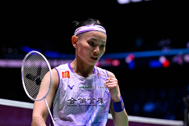 輕便易上手！5款適合女生的入門羽毛球拍推薦