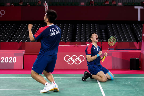 從20磅到28磅，羽毛球拍磅數(shù)如何影響控球與力量？