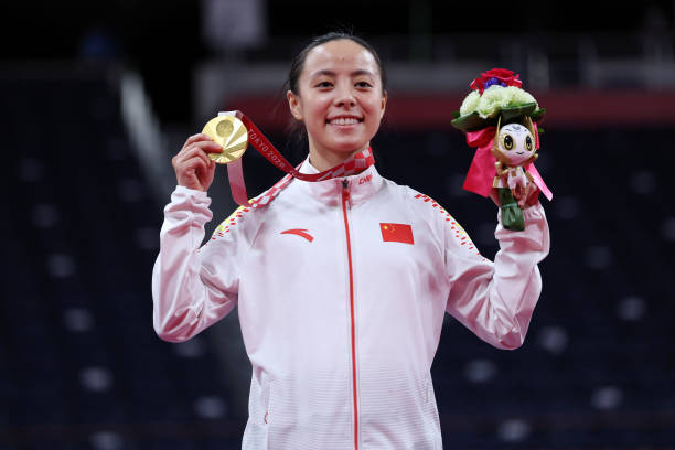 羽毛球基礎(chǔ)動作教學(xué)：高清示范圖+要點解析