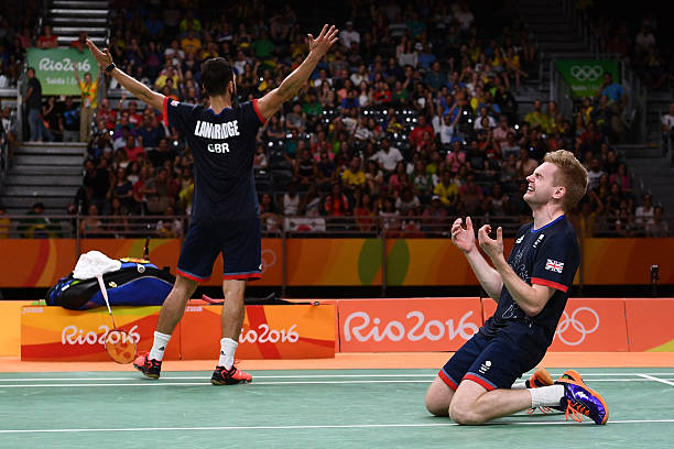 陳雨菲的跳水挑戰(zhàn)：體育精神的另一種詮釋