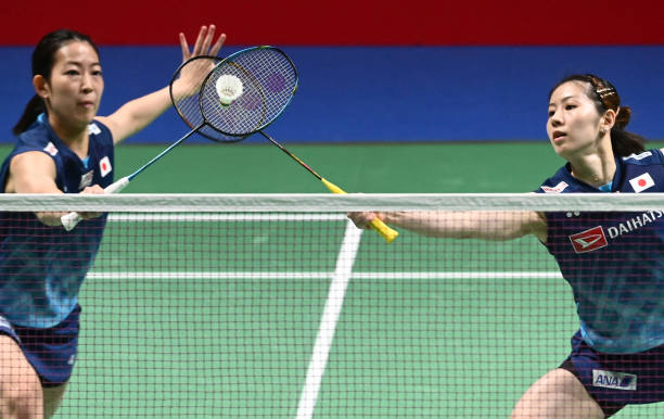 百元羽毛球拍也能打?qū)I(yè)比賽？這些卷王太強(qiáng)了！