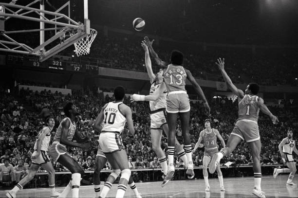 新王登基還是衛(wèi)冕成功？總決賽第一場(chǎng)看點(diǎn)全解析