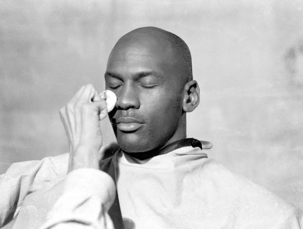 籃球場地面材料選擇：哪種最適合你的需求？