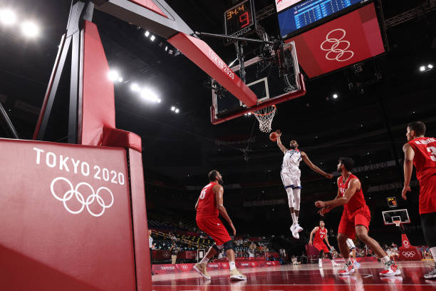 姚明女兒2021年身高突破1米8，未來(lái)或超父親？