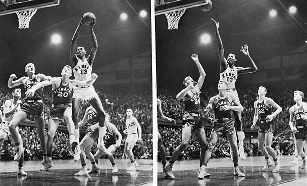 蔡徐坤籃球gif動圖，引發(fā)網(wǎng)友模仿熱潮