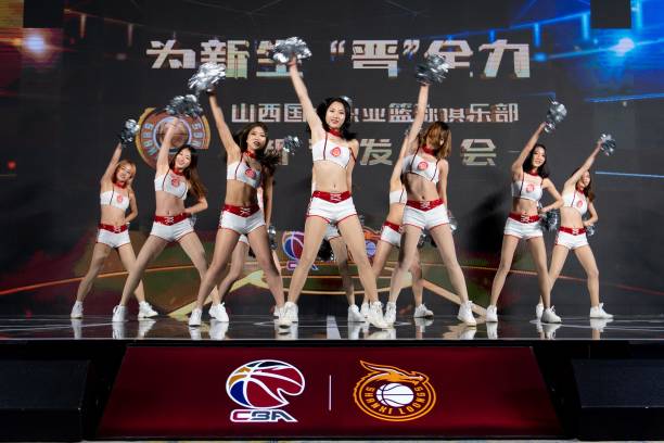 籃球過人速度類型探討：瞬間爆發(fā)與持續(xù)加速的區(qū)別