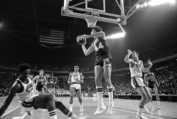 統治力解析：哪些因素造就了籃球場上的絕對王者？