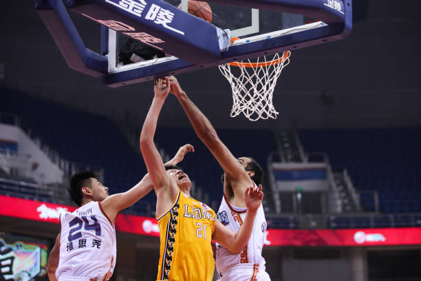 籃球戰(zhàn)術(shù)基礎(chǔ)：5個位置如何協(xié)同作戰(zhàn)