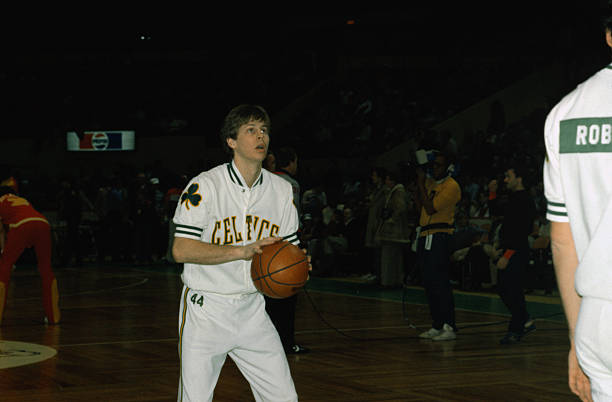 進(jìn)攻籃板的重要性：為何它是比賽勝負(fù)的關(guān)鍵